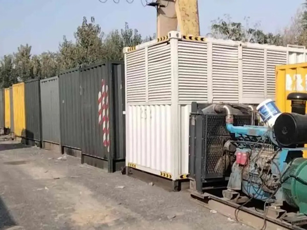 顺昌200KW柴油发电机机组每小时油耗是多少？